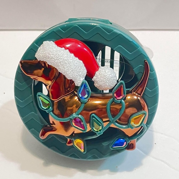 BATH AND BODY WORKS CHRISTMAS LIGHT DACHSHUND CAR VENT HOLDER - Picture 1 of 1